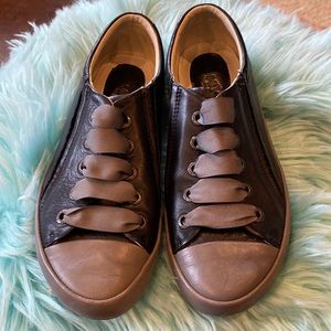 Bussola slip ons size 37